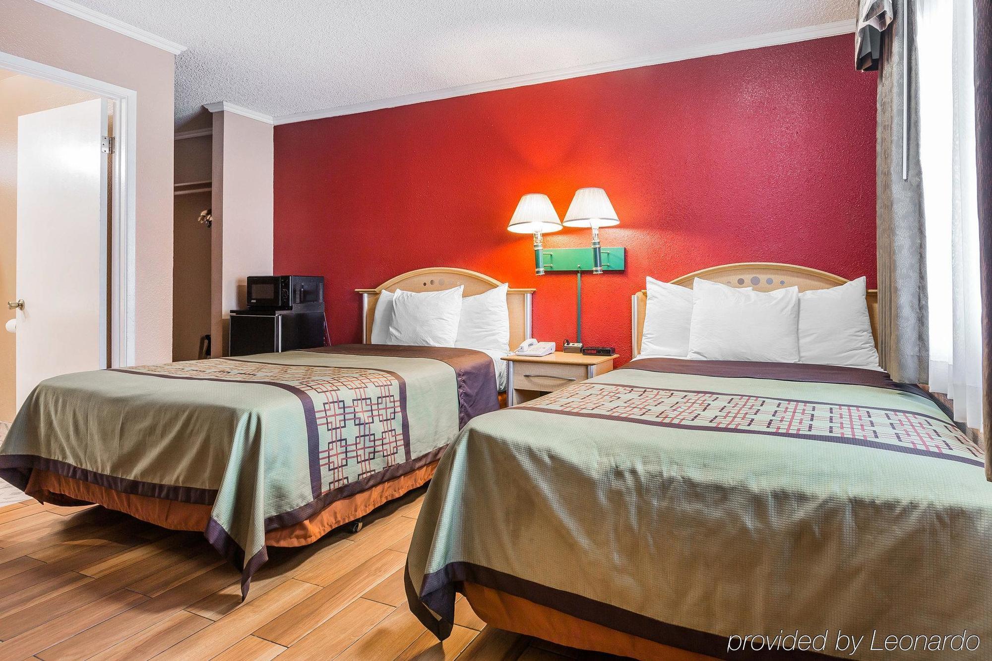 Rodeway Inn Escondido Downtown Exterior foto